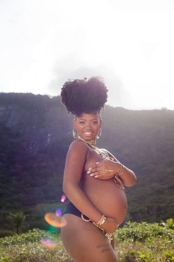 ensaio gestante afro na natureza